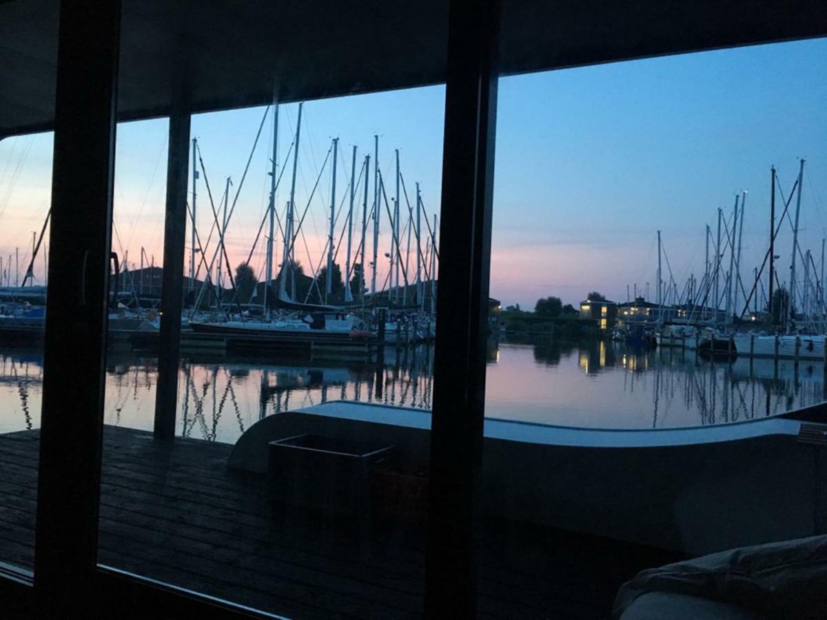 Villa Tinyfloat Andijk Esterno foto